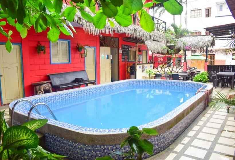 호스텔 Arrecife Montañita Hostal