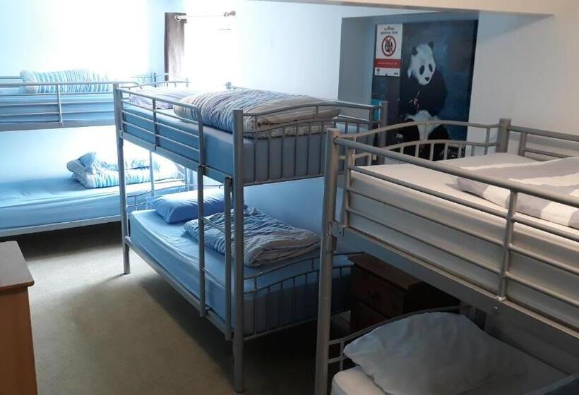 Blue Room Hostel Newquay