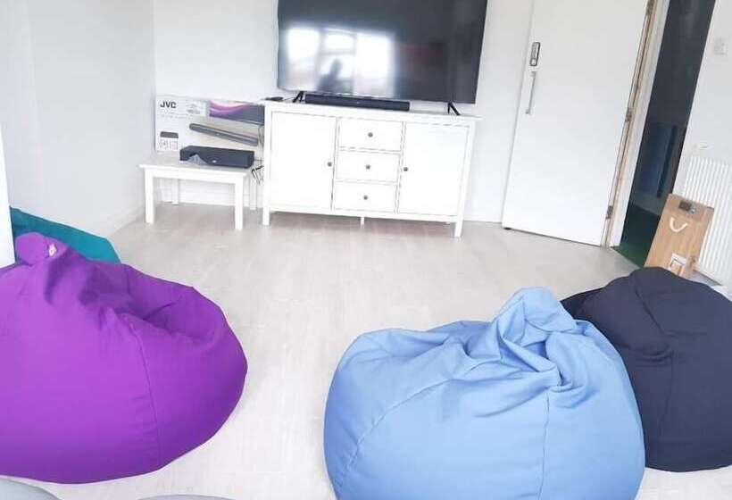 Blue Room Hostel Newquay