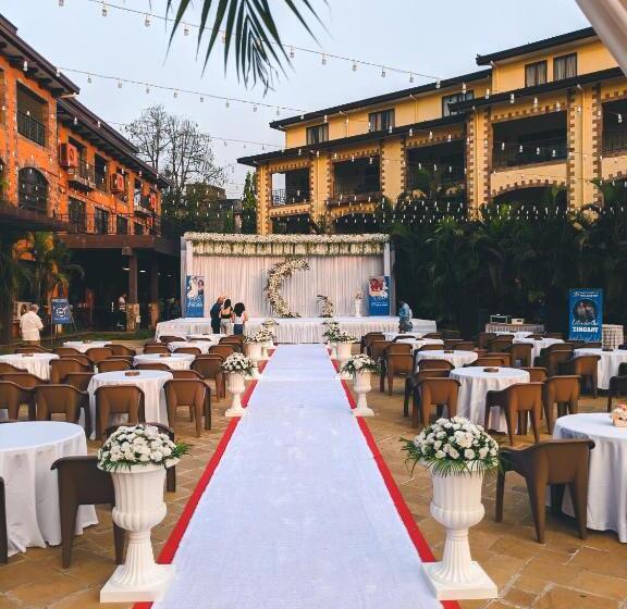 Discover Resorts Karjat