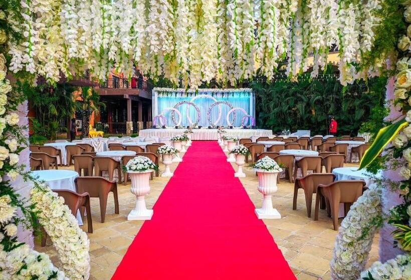 Discover Resorts Karjat