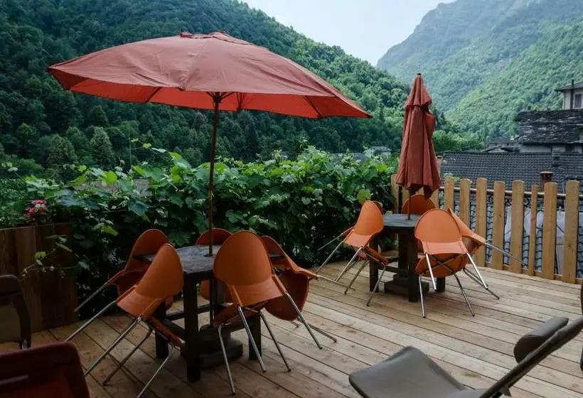 Hotelli Albergo La Pace