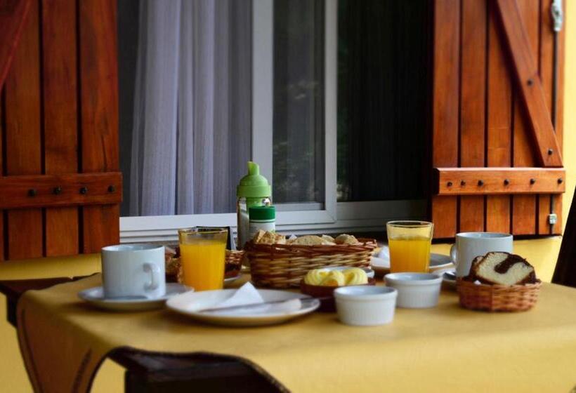 Hotel Los Sauces Posada