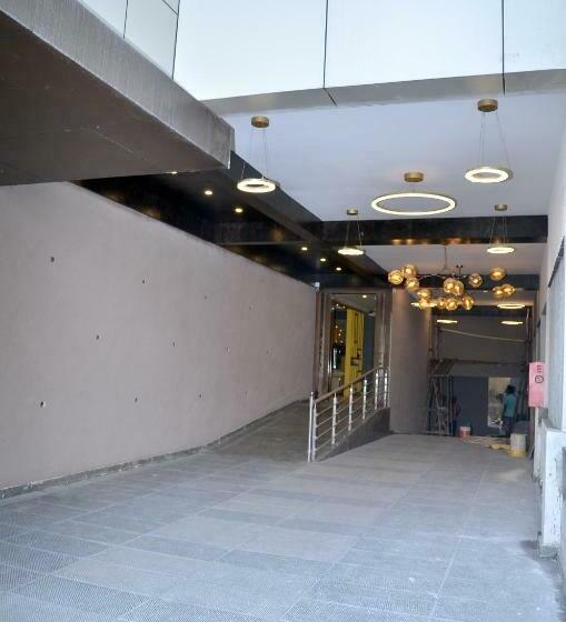 فندق Mango S Naveen