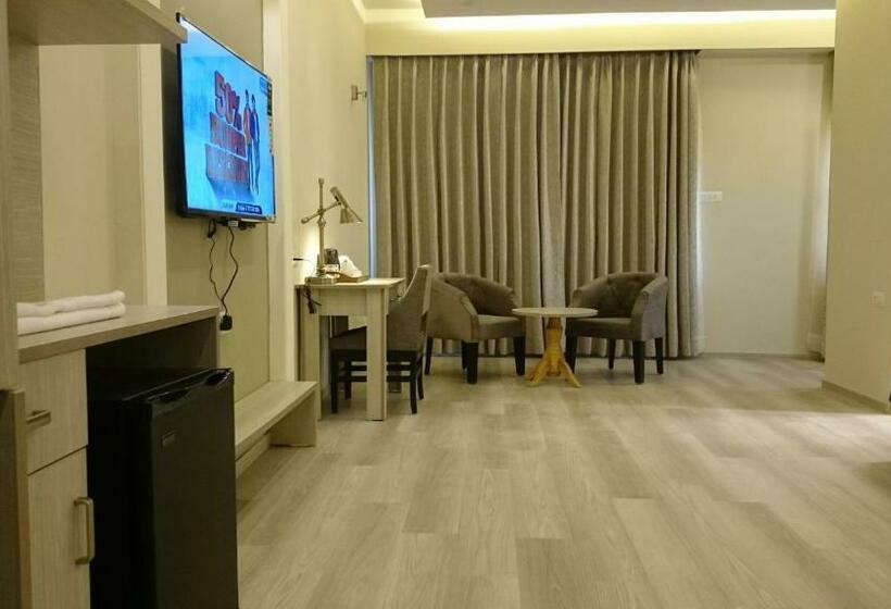 فندق Mango S Naveen