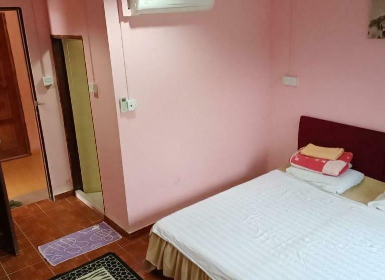 ホテル Oyo 90352 Muan S Homestay