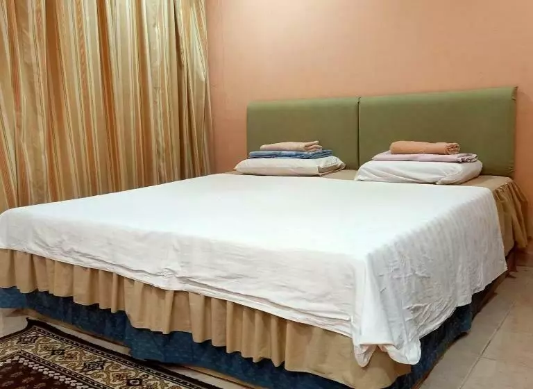 ホテル Oyo 90352 Muan S Homestay