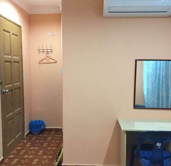 Отель Oyo 90352 Muan S Homestay