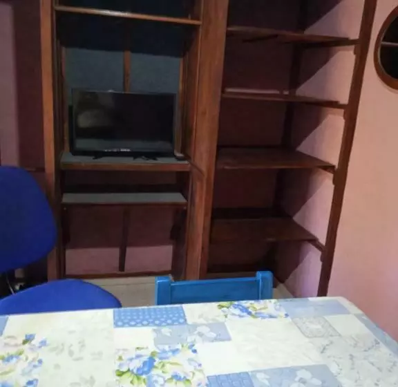 پانسیون Hostal El Puesto