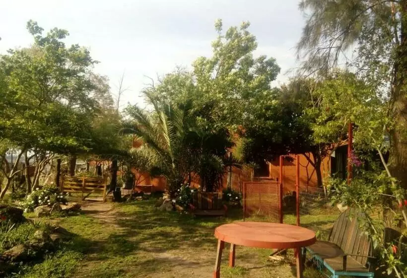پانسیون Hostal El Puesto