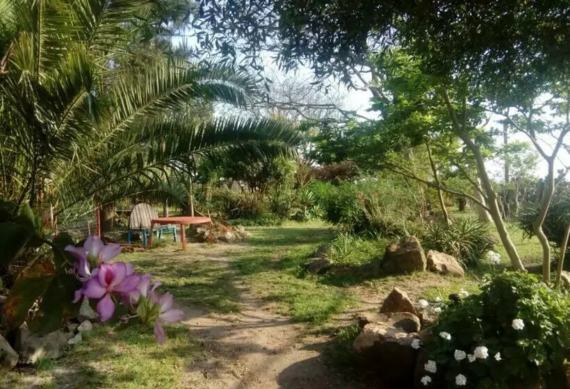 پانسیون Hostal El Puesto