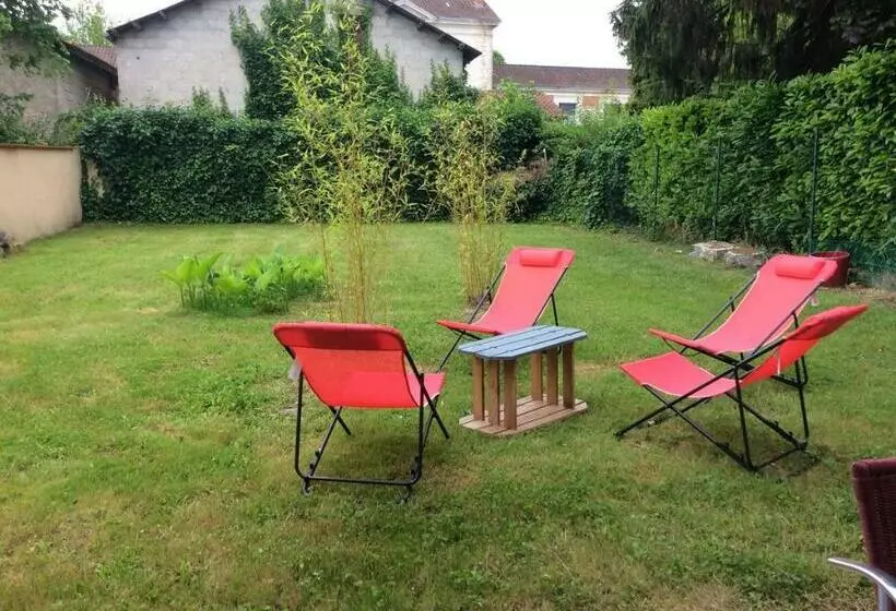 Logis Hotel Du Champ De Foire