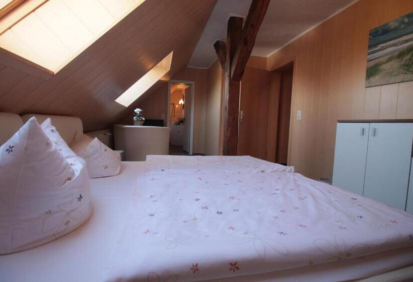 Lindenhof Liepgarten   Pension & Gaststätte