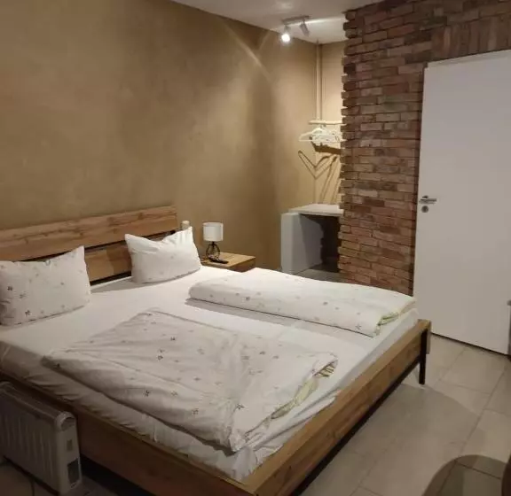 Lindenhof Liepgarten   Pension & Gaststätte