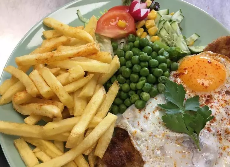 Lindenhof Liepgarten   Pension & Gaststätte