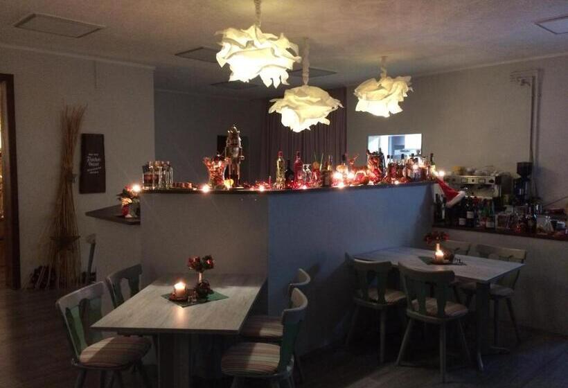 Lindenhof Liepgarten   Pension & Gaststätte