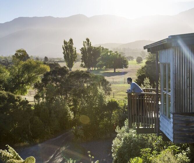 Hapuku Lodge & Tree Houses