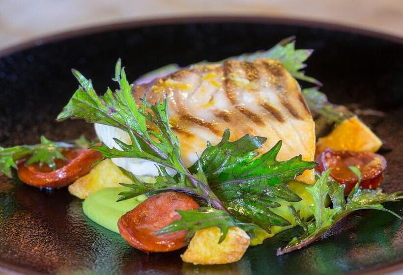 Hapuku Lodge & Tree Houses