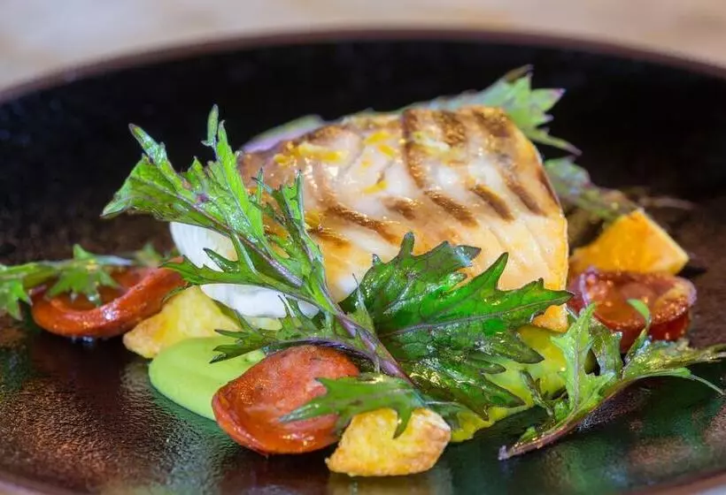 Hapuku Lodge & Tree Houses