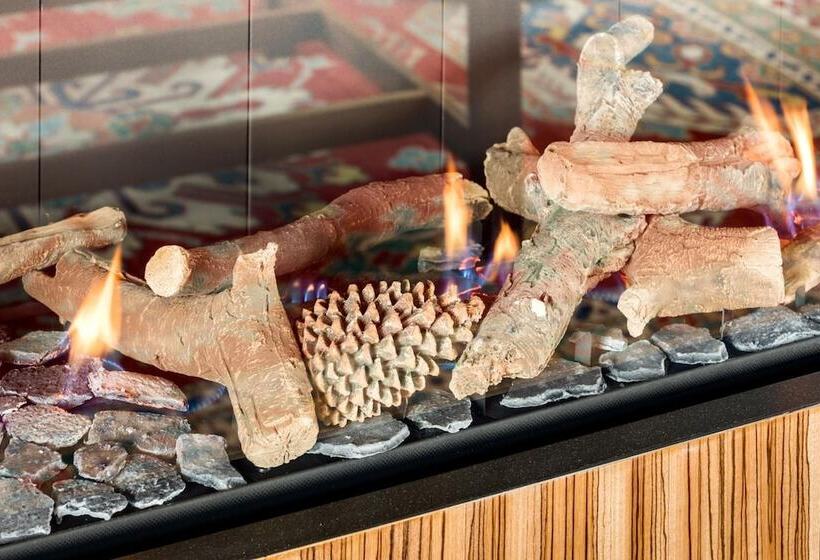 Hapuku Lodge & Tree Houses