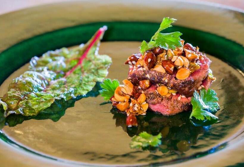 Hapuku Lodge & Tree Houses