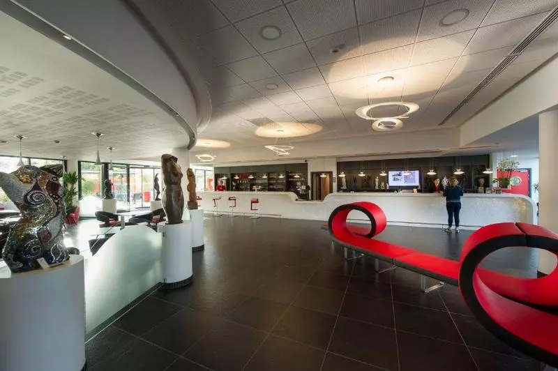 בית מלון כפרי Hôtel Restaurant Athena Spa