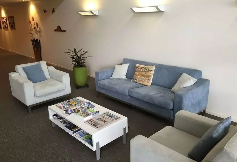 酒店 Beachpoint Apartments