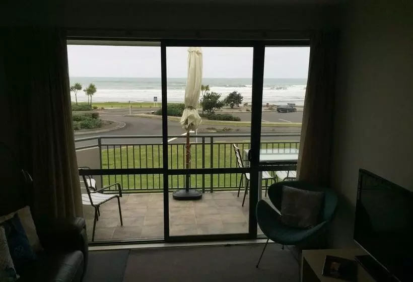 酒店 Beachpoint Apartments