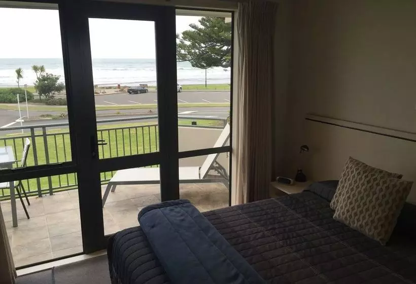 酒店 Beachpoint Apartments