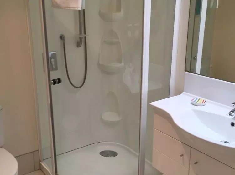 酒店 Beachpoint Apartments