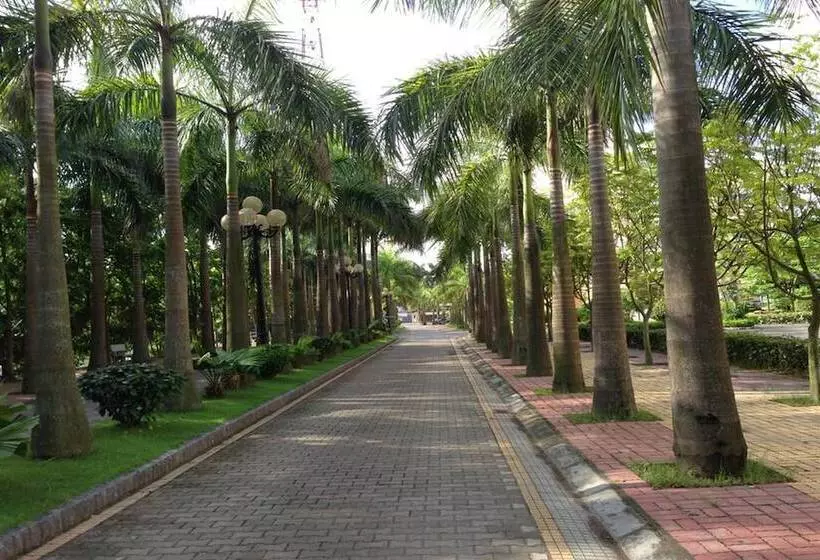 Camela Hotel & Resort