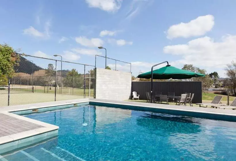 בית מלון כפרי Pauanui Pines Motor Lodge