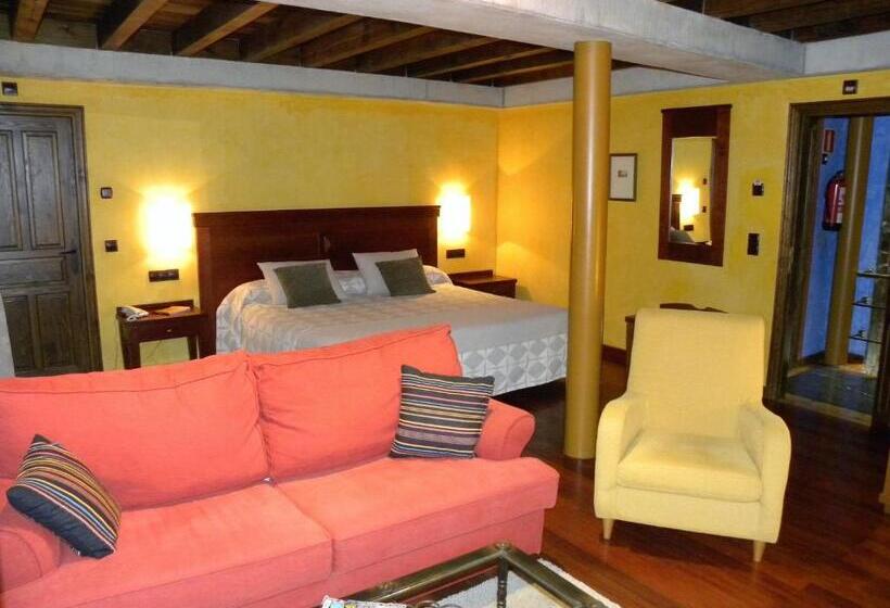 فندق ريفى Posada Los Templarios