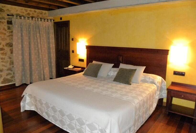 فندق ريفى Posada Los Templarios