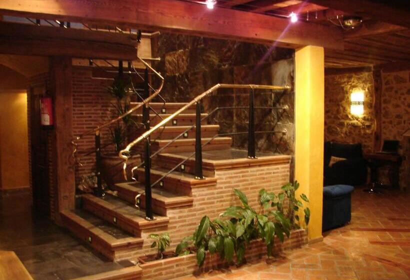 فندق ريفى Posada Los Templarios