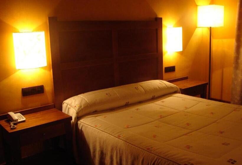 فندق ريفى Posada Los Templarios