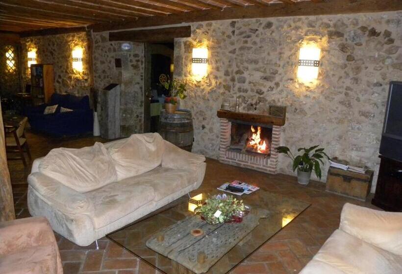 فندق ريفى Posada Los Templarios