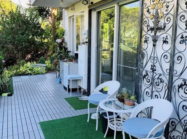 هتل City Oasis Guesthouse