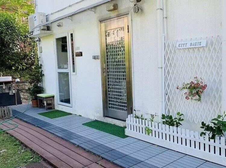 هتل City Oasis Guesthouse