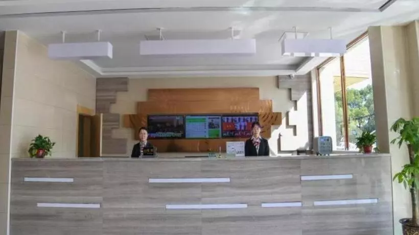 Hotelli Greentree Inn Express Gongqing City Nanchang University