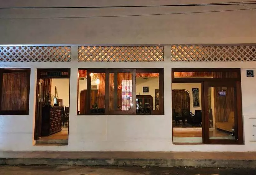 هتل Hostal Casa Chauac Ha