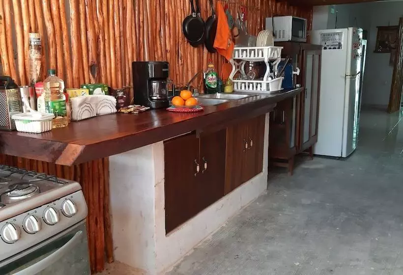 هتل Hostal Casa Chauac Ha