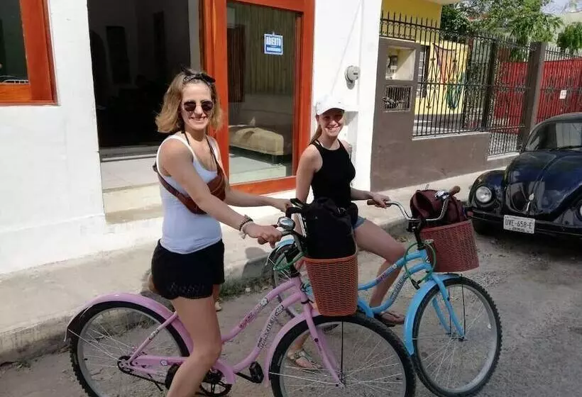 هتل Hostal Casa Chauac Ha