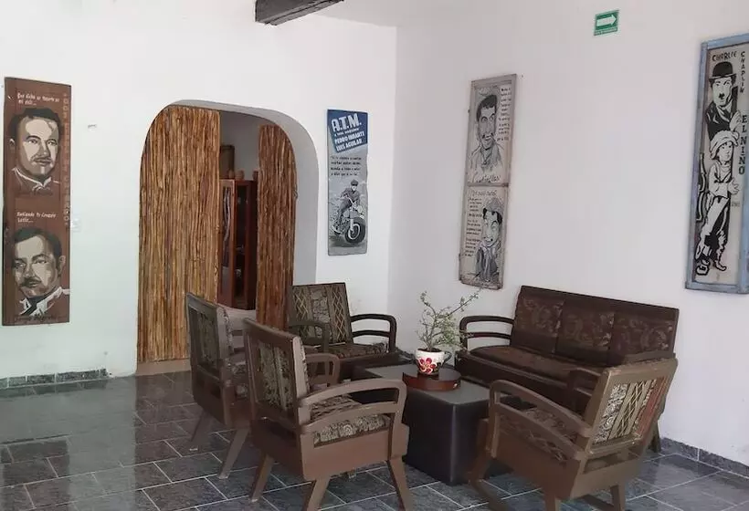 هتل Hostal Casa Chauac Ha