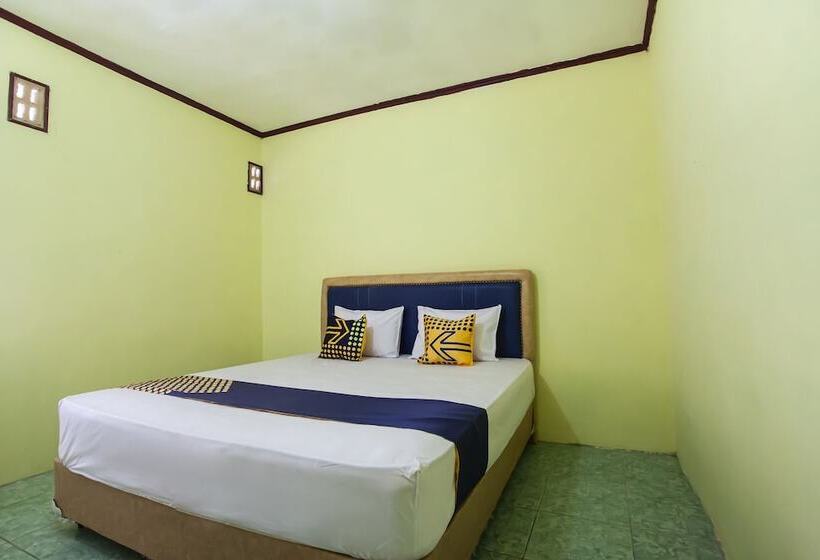 Общежитие Spot On 2824 Hotel Permata