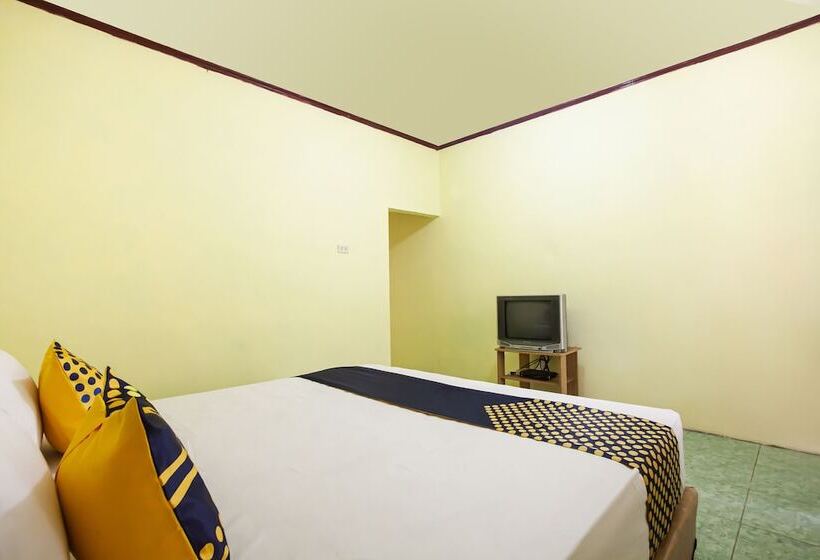 Общежитие Spot On 2824 Hotel Permata