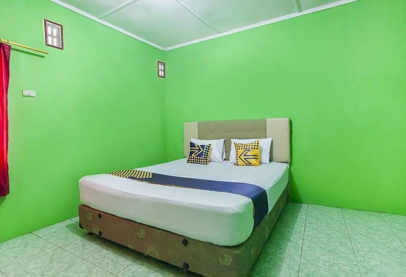 Общежитие Spot On 2824 Hotel Permata