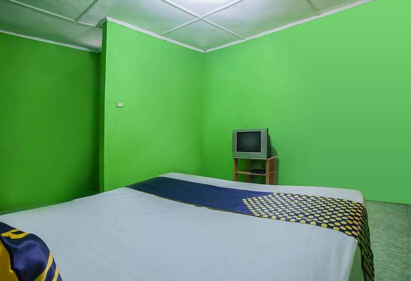 Общежитие Spot On 2824 Hotel Permata