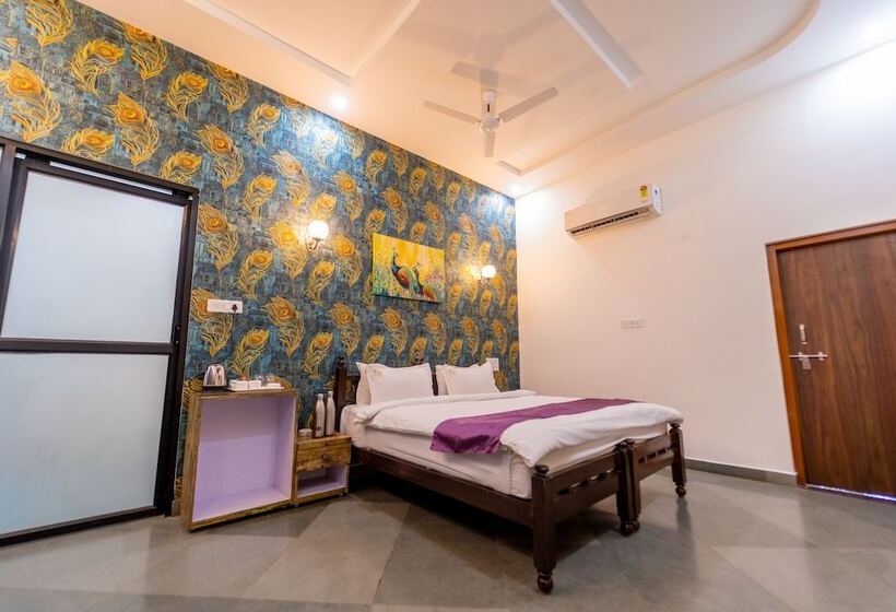 Hotel Chimur Tiger Resort At Tadoba