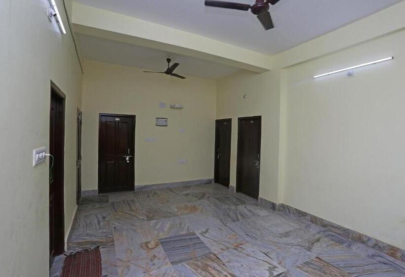 Hotel O The Ambience